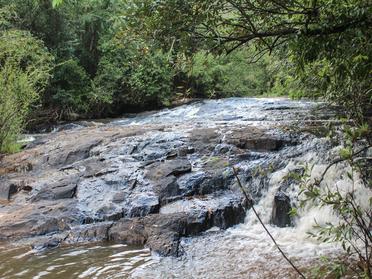 nascente da areia, criando uma espécie de areia movediça. - Picture of Areia  que Canta, Brotas - Tripadvisor