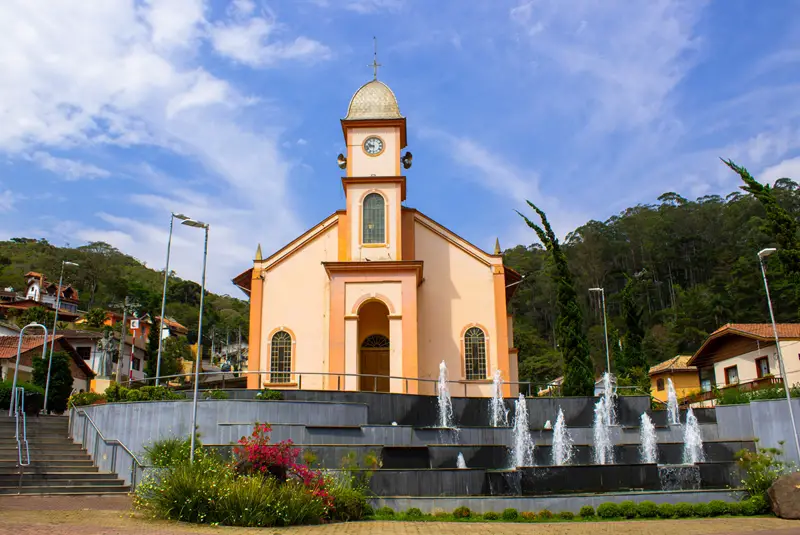igreja-matriz-santo-antonio-do-pinhal