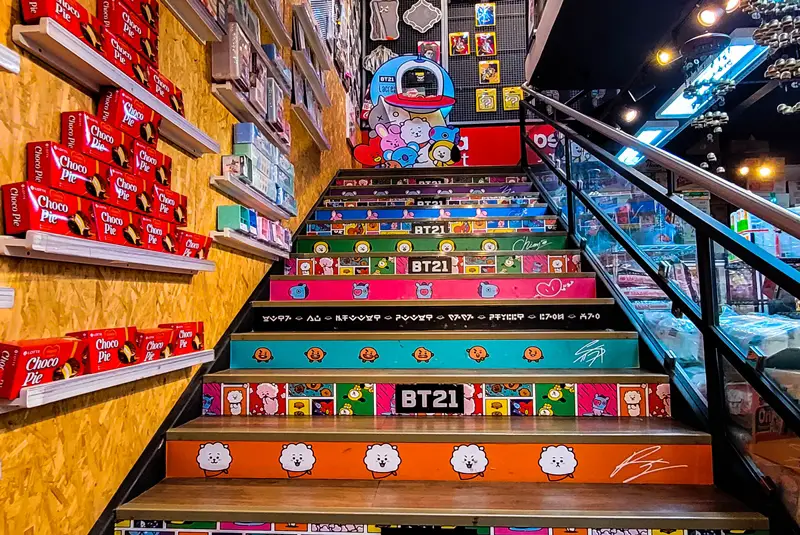 korea-mart-mercado-coreano-liberdade-escada-bts